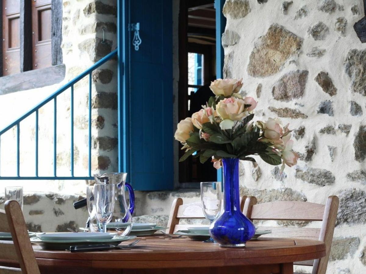 Maison De Caractere Avec Terrasse A 300M De L'Allier, Ideale Pour Peche, Detente Et Activites Familiales - Fr-1-582-208 Villeneuve-dʼAllier Exteriör bild
